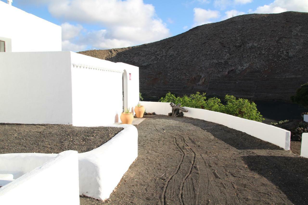 Casa Caldera Guiguan Villa Tinajo Luaran gambar